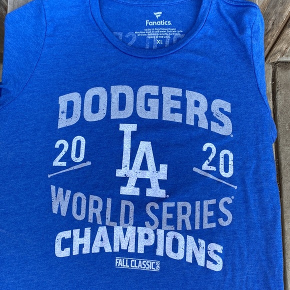 Woman’s LA Dodgers 2020 World Series Champions Short Sleeve Shirt - Picture 5 of 9